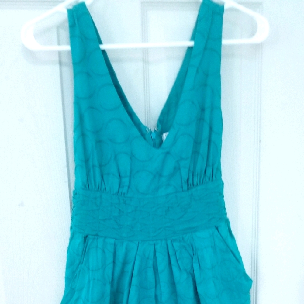 Vneck turquoise cotton(?) Dress w/ pockets sz 8